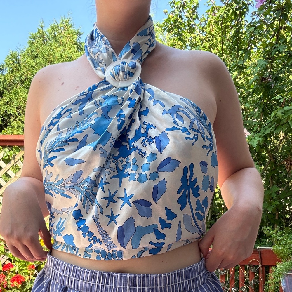 J. McLaughlin Blue and White Leaf Print Top